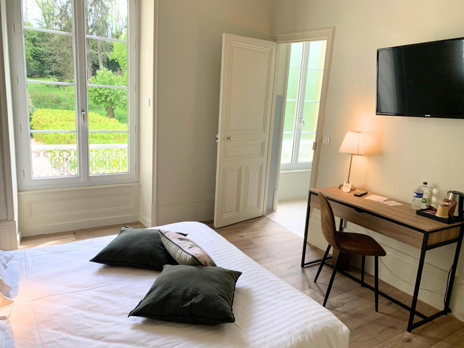 Logis Grand Hôtel Bourbon-Lancy Exterior foto
